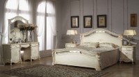 Sypialnia z kolekcji SCARLETT – i piękne bogato zdobione łoże