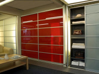 czerwony front szafy wnękowej z lacobeltags[szfa,garderoba]
