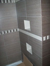 półki w ścianie pod prysznicem, wnęka prysznicowa półki na kosmetyki w ścianie