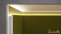 Przykład montażu profilu LED GK na ścianie pod sufitem.