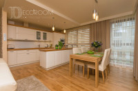 Mieszkanie w stylu klasycznym – kuchnia / jadalnia (www.decoroom.eu)