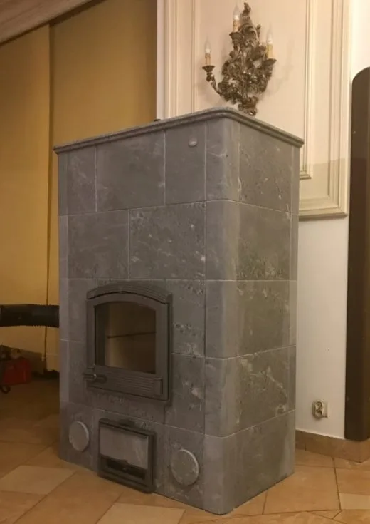 Piec akumulacyjny ,wolnostojący ze steatytu Tulikivi