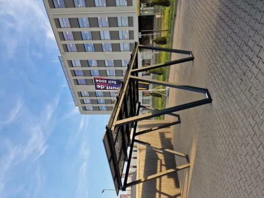 Wiata garażowa z panelami fotowoltaika